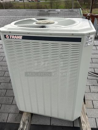 Trane Air Conditioner on Roof BUY MUST REMOVE