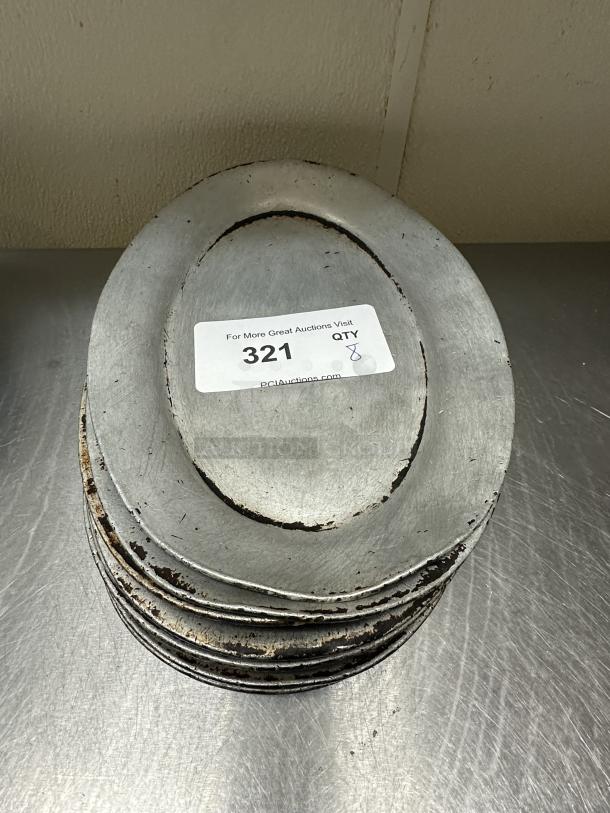11 1/2" x 8" Oval Aluminum Sizzler Platter
8xBid - Image 1 of 1