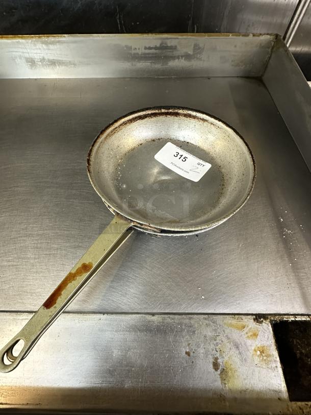 10" Aluminum Fry Pan
2xBid - Image 1 of 1