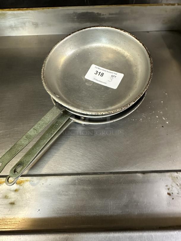 10" Aluminum Fry Pan
3xBid - Image 1 of 1