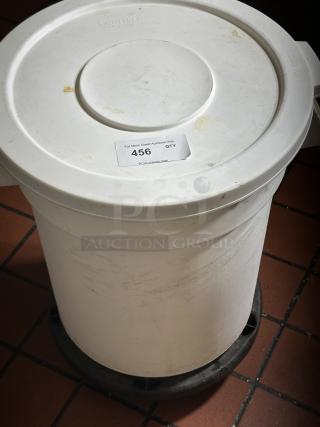 Carlisle Garbage Can on Casters