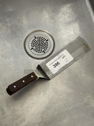 9" x 4" High Heat Spatula with Wood Handle
2xBid