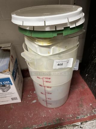 Plastic Bucket with Lids