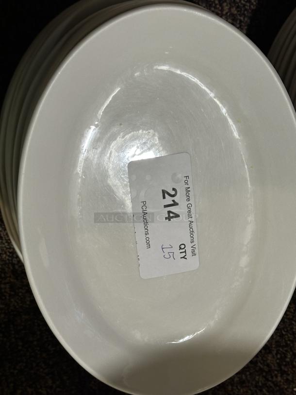 12 1/2" x 8 7/8" Ivory (American White) Wide Rim Rolled Edge Oval Stoneware Platter 
15xBid - Image 1 of 1