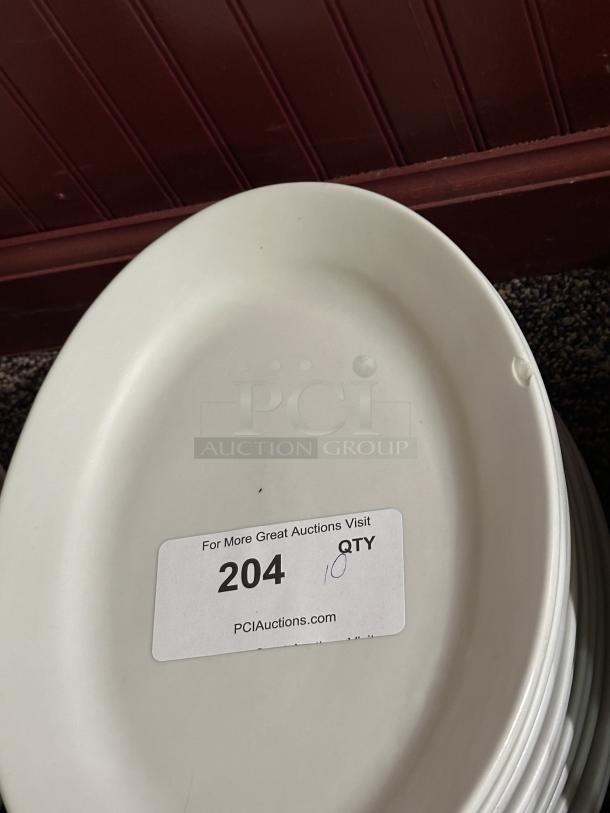 12 1/2" x 8 7/8" Ivory (American White) Wide Rim Rolled Edge Oval Stoneware Platter
10xBid - Image 1 of 1