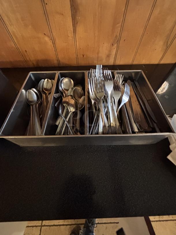 Silverware and Silverware Holders, both stainless steel, 2 trays, all silverware included - Image 1 of 2
