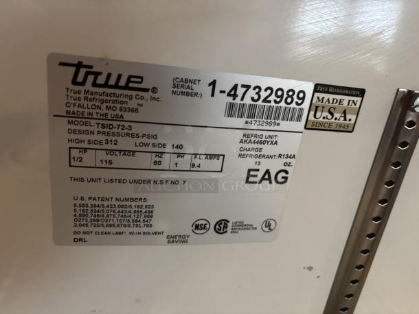 True Manufacturing Co, refrigerated Display Case, Powers on and Working, Very Clean
Voltage 116, Model # TSID-72-3, high Side 312, Low Side 140 F.L. Amps - 9.4
73x41 - Image 4 of 6