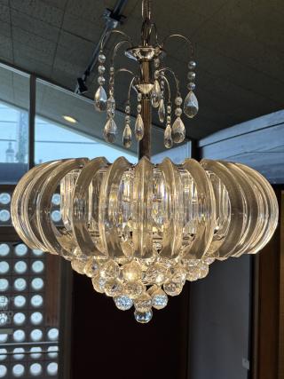 Beautiful Crystal Chandelier, excellent condition, plastic, but looks like crystal
