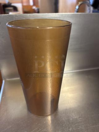 4 Gold Plastic Glasses, 16 oz