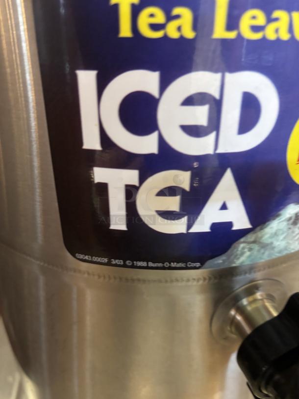BUNN 3 3 gal Round Iced Tea Coffee Dispenser w/ Handles
Goes great with Item# 198 - Image 2 of 4