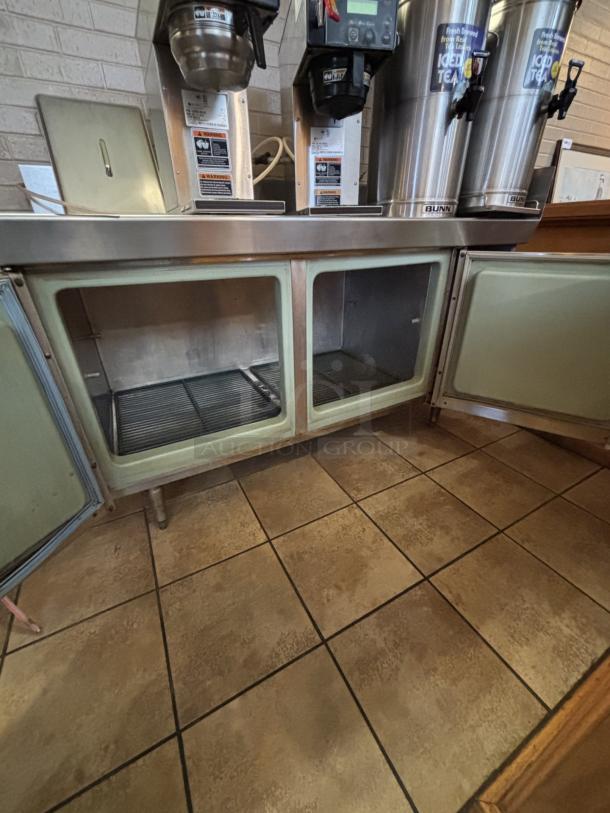 2 Door Cooler, with cooling Sink, with Electricity, Excellent Condition 60x28x42 - Image 2 of 4