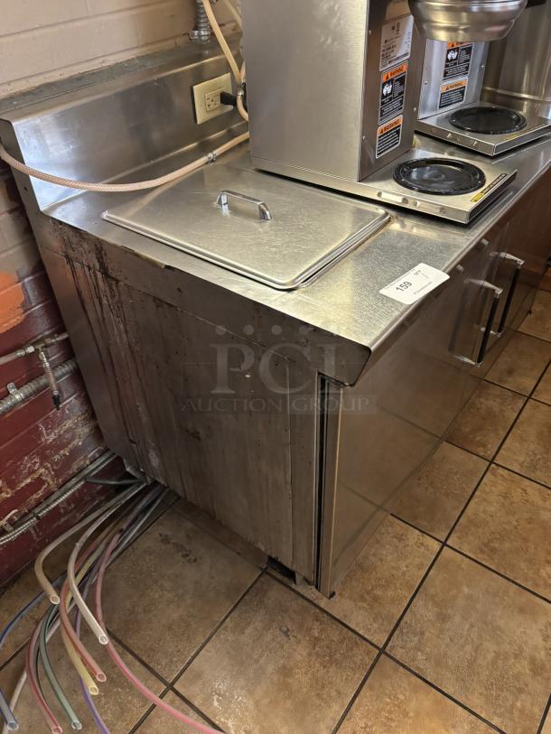 2 Door Cooler, with cooling Sink, with Electricity, Excellent Condition 60x28x42 - Image 4 of 4