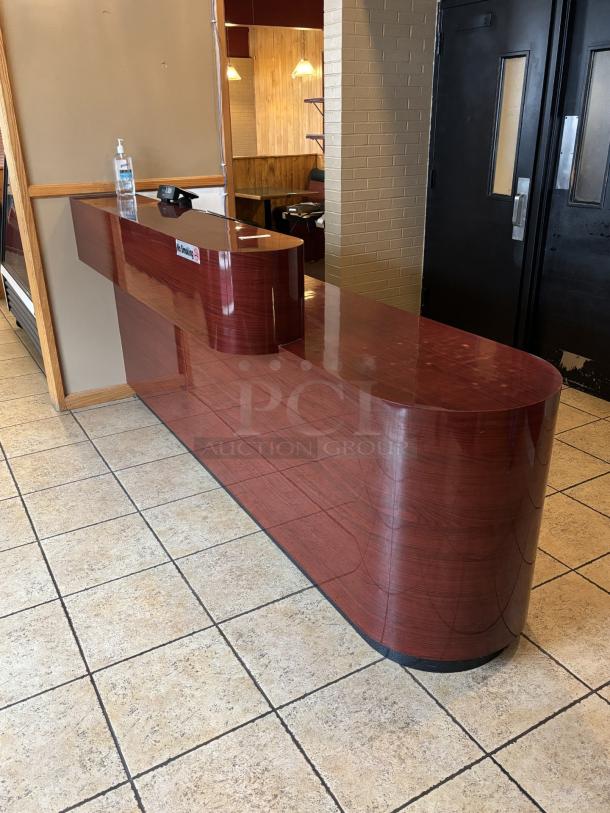 Reception Table, Beautiful Wood, Excellent Condition, 9FT long, 30 wide 46 high - This is a great entry piece for any business - Image 2 of 3