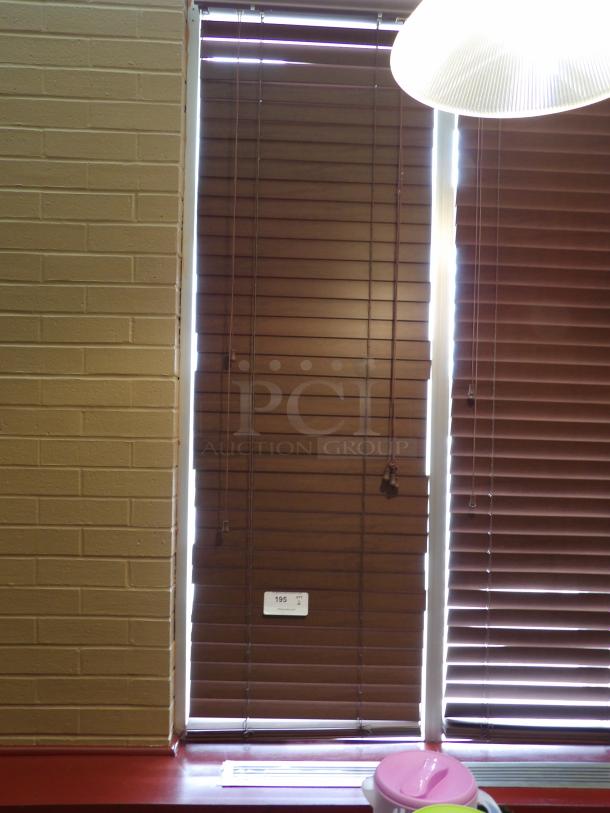 Brown Window Blinds 21x66, great condition, working as should - Image 2 of 2