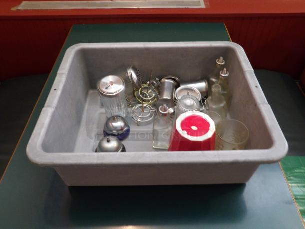 Lot of Misc Kitchen Items - Image 1 of 2