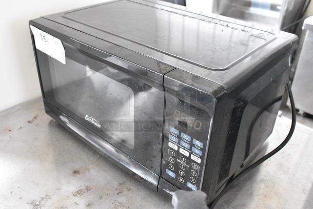 Sunbeam Metal Countertop Microwave Oven w/ Plate 120 Volts, 1 Phase. - Image 3 of 7