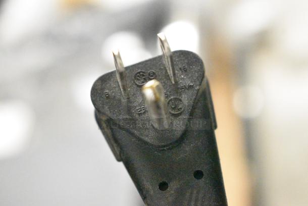 2023 True GDM-26-HC Metal Commercial Single Door Reach In Cooler Merchandiser. 115 Volts, 1 Phase. Tested and Working! - Image 3 of 5