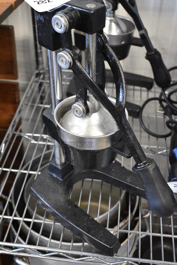 Wintech Metal Countertop Manual Citrus Juicer. - Image 2 of 5