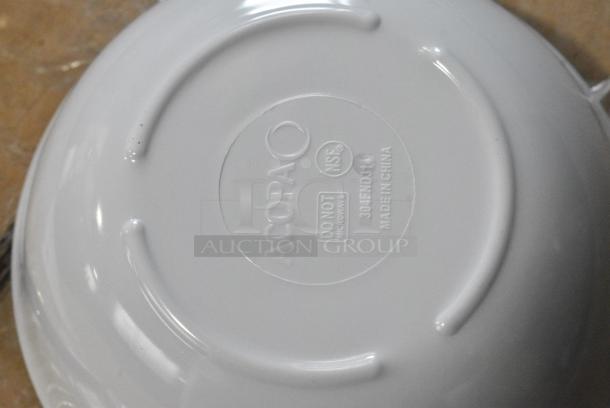 BRAND NEW SCRATCH AND DENT! Box of 11 Acopa 304FND314W Foundations 11 oz. White Narrow Rim Melamine Bowl - Image 6 of 7