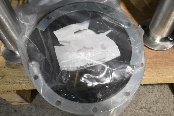 BRAND NEW SCRATCH AND DENT! Hobart FD4/500-1 Commercial Garbage Disposer - 5 hp, 208-230/460 Volts. - Image 7 of 9