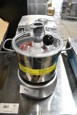 BRAND NEW SCRATCH AND DENT! Sirman 40780628S Metal Commercial Countertop  6 VT Variable-Speed 6 Qt. Stainless Steel Batch Bowl Food Processor - 4/5 hp. 120 Volts, 1 Phase. Tested and Working!