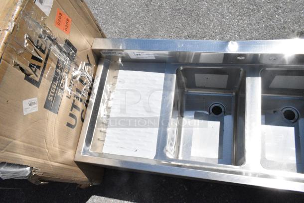 BRAND NEW SCRATCH AND DENT! Regency 600B41014213 4 Bowl Underbar Sink with Two Drainboards - 72" x 18 3/4" - Image 6 of 7