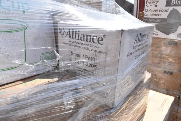 30 BRAND NEW SCRATCH AND DENT! Items Including 500TW7 Choice 7 oz. Translucent Thin Wall Plastic Cold Cup - 2,500/Case, 127P550C Choice 5.5 oz. Clear Plastic Souffle Cup / Portion Cup - 2,500/Case, 127CTE32R Choice TamperSafe 32 oz. Tamper-Resistant, Tamper-Evident Clear PET Plastic Rectangular Container with Hinged Flat Lid - 200/Case, 260PCCOV10 Choice 10" Clear Polycarbonate Plate Cover - 12/Case, 259FLTRP Fryclone Fryer Oil Filter Paper - 100/Case, 128HDLDBULK Choice Heavy Duty Microwavable Translucent Plastic Deli Container Lid - 480/Case, 394365XL Noble Products Disposable Clear Gloves, 460241Tellus Plates, 500CC24HD 24 oz. Plastic Cold Cup - Designed for Use Without Lids - 600/Case. 30 Times Your Bid! - Image 7 of 14