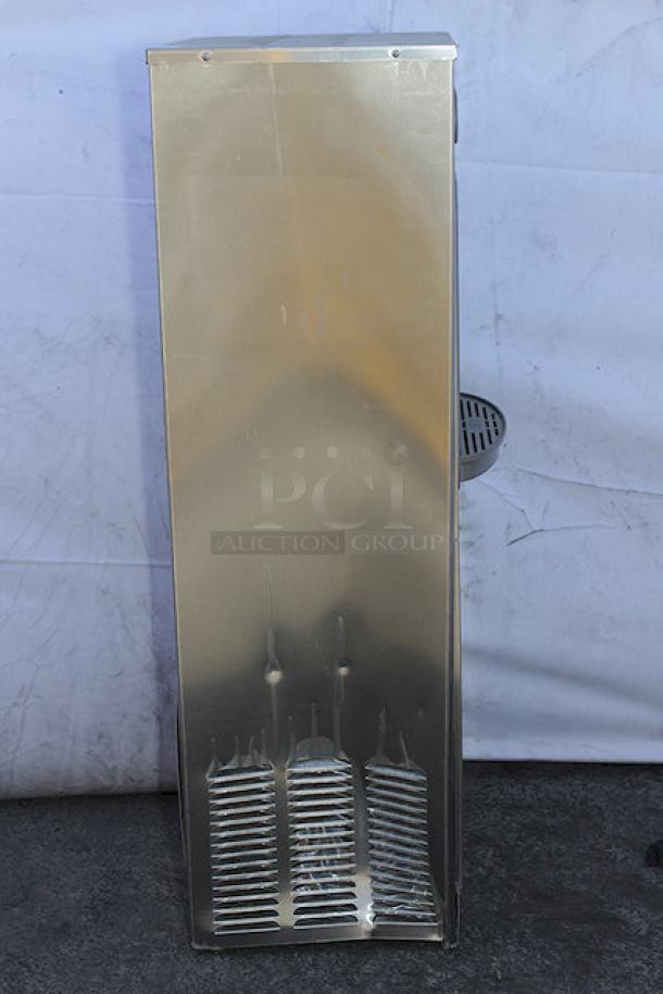 BRAND NEW SCRATCH-N-DENT! Zurn Elkay DSSBF8S ezH20 8 GPH Stainless Steel Freestanding Hands-Free Filtered Bottle Filling Station - Chilled. Unit has minor scratching and denting on left side. - Image 4 of 7