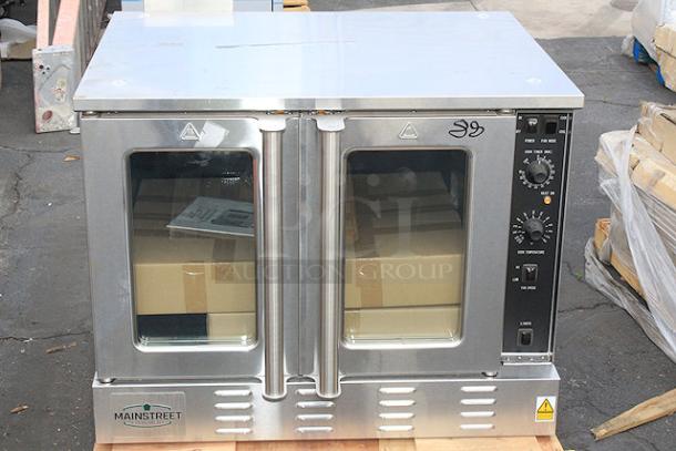 BRAND NEW SCRATCH-N-DENT! MainStreet Equipment CG1-N Single Deck Full Size Natural Gas Convection Oven with Legs - 54,000 BTU	120 Volts	5.9 Amps. Serial No.: 0124CG1N042. - Image 1 of 7