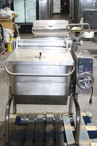 TESTED & GUARANTEED TO BE IN PROPER WORKING ORDER!!! Groen BPM-30G Stainless Steel 30-Gallon Tilting Natural Gas Braising Pan - 104,000 BTU. 115 Volts	5 Amps	1 Phase. Serial No. J140117-1-1. Unit comes equipped with: Quick Disconnect Gas Hose, Faucet, Thermostatic Control and Manual Crank for Tilting. Unit was Tested, Certified by Our In-House Technicians and GUARANTEED TO WORK & FUNCTION CORRECTLY!!