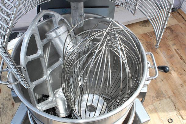 BRAND NEW SCRATCH & DENT Avantco MX60H 60 Qt. Planetary Floor Mixer with Guard & Standard Accessories - 240V, 3 Phase, 2 1/2 hp. S/N: 04012924-177MX60H. - Image 6 of 12
