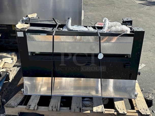 BRAND NEW SCRATCH-N-DENT!	Backyard Pro 160 Qt. Liquid Propane Cajun Seafood Boiler Cart - Image 2 of 3