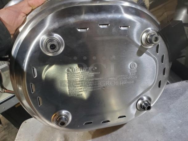 Cuisinart CSK-150 (0Y) Electric Skillet. Very Nice Condition. 120 V, 60 Hz, 1500 W. - Image 4 of 4