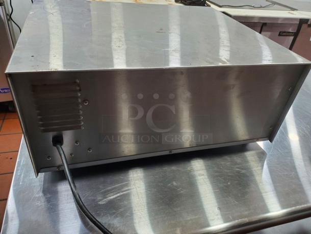 Wisco Model 560D Deluxe Pizza Oven. 120 V, 1700 W, 14.2 A. - Image 5 of 8