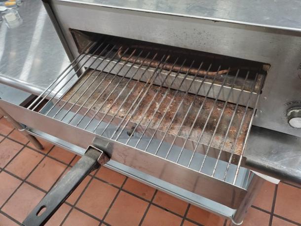 Wisco Model 560D Deluxe Pizza Oven. 120 V, 1700 W, 14.2 A. - Image 7 of 8