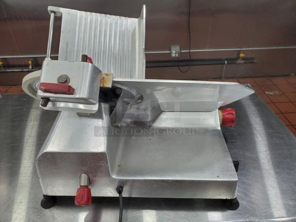 Berkel 827A 12" Manual Gravity Feed Meat Slicer - 1/2 hp. 115 V, 60 Hz, 1 PH, 2.5 A. - Image 1 of 5