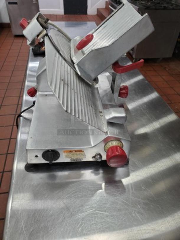 Berkel 827A 12" Manual Gravity Feed Meat Slicer - 1/2 hp. 115 V, 60 Hz, 1 PH, 2.5 A. - Image 2 of 5