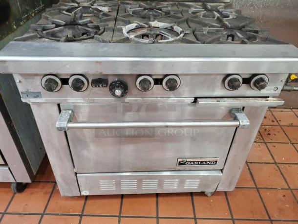 Garland H286 Natural Gas 6 Burner Range w/ Oven Base. Good Condition. - Image 3 of 7