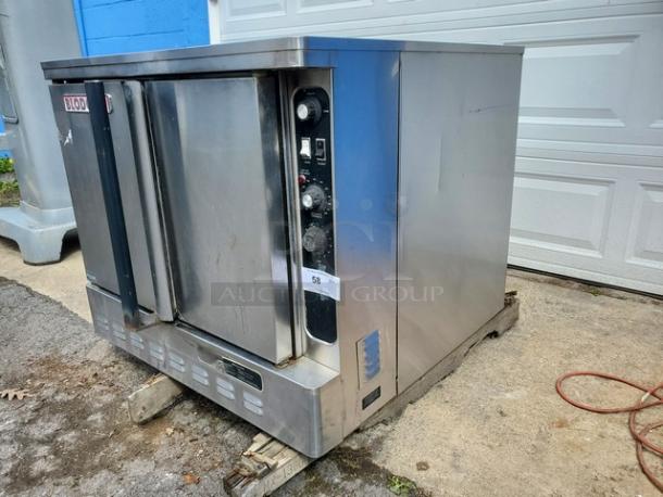 Blodgett Natural Gas Convection Oven. 27500 BTU, 115 VAC, 6 A, 1 PH, 60 Hz. - Image 3 of 7