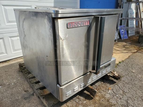 Blodgett Natural Gas Convection Oven. 27500 BTU, 115 VAC, 6 A, 1 PH, 60 Hz. - Image 4 of 7