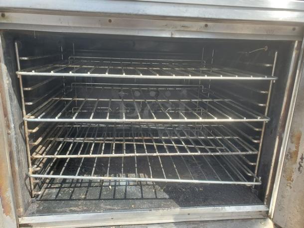 Blodgett Natural Gas Convection Oven. 27500 BTU, 115 VAC, 6 A, 1 PH, 60 Hz. - Image 6 of 7