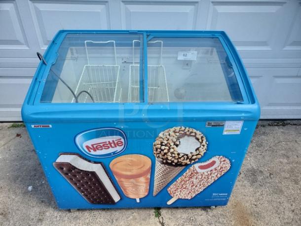 AHT RIO S 100 Sliding Glass Top Ice Cream Freezer.  110-120V, 1 PH, 60 Hz. - Image 1 of 6