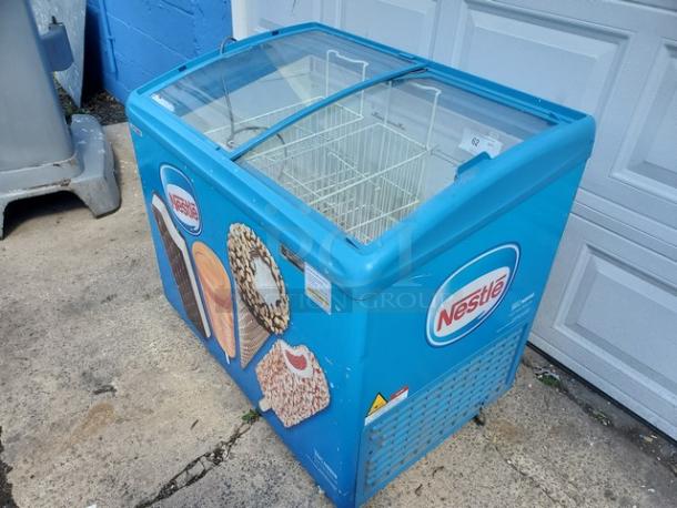 AHT RIO S 100 Sliding Glass Top Ice Cream Freezer.  110-120V, 1 PH, 60 Hz. - Image 2 of 6