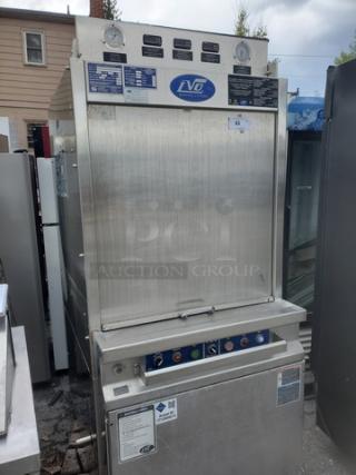 LVO FL14G - Front Load Gas Fired Pan Washer. 460 V, 3 PH, 60 Hz, Natural Gas, 48000 BTU.