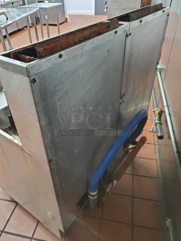 Pitco SSH60W Gas Fryer - (2) 60 lb Vats, Floor Model, Natural Gas. 115 V, 50/60 Hz, 9 A, 100000 BTU. - Image 7 of 10