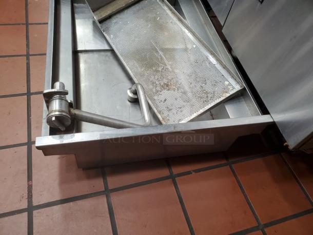 Pitco SSH60W Gas Fryer - (2) 60 lb Vats, Floor Model, Natural Gas. 115 V, 50/60 Hz, 9 A, 100000 BTU. - Image 10 of 10