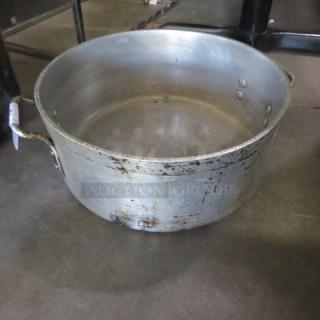 One 15 Quart  Aluminum Braizier Pot. #ALBH-15.