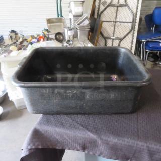 One Bussing Tub.