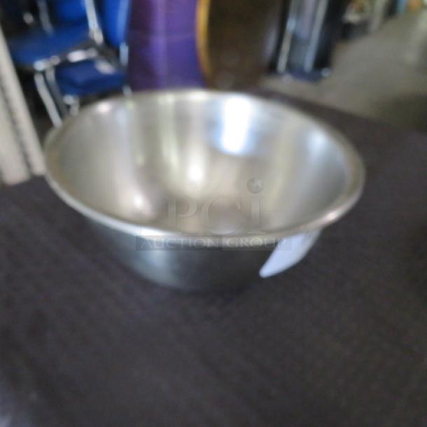 9 Inch Stainless Steel Bowl. 2XBID - Image 1 of 1