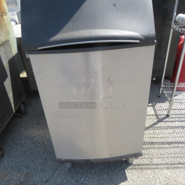 One SS Manitowic 310lb Ice Bin. Model# B-420. 22X33X50. $1445.00. - Image 1 of 2